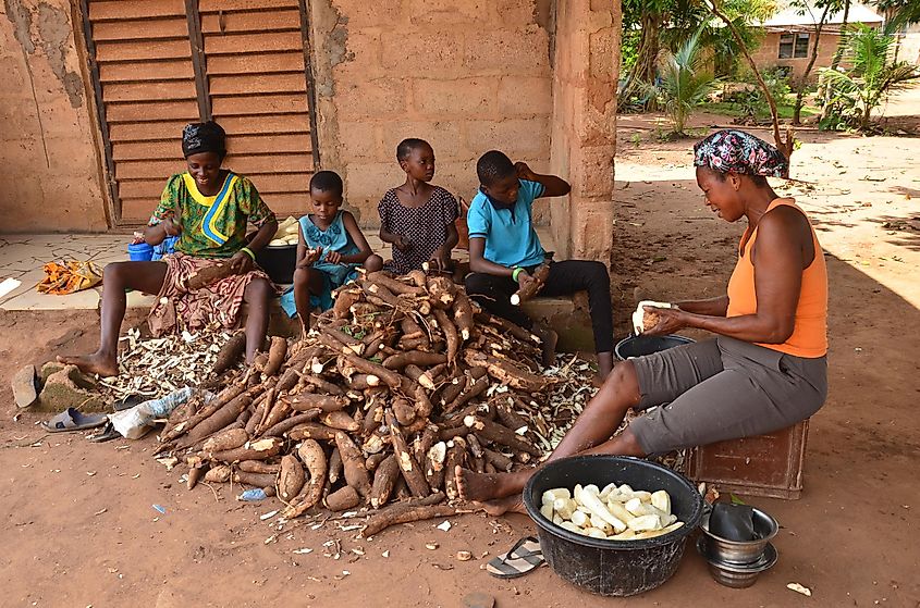 Nigeria cooking cassava