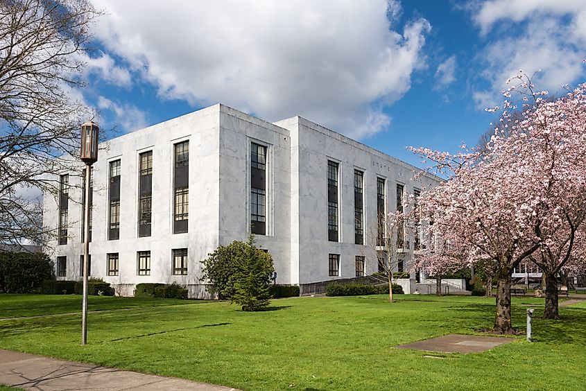 Oregon State Library Building in Salem