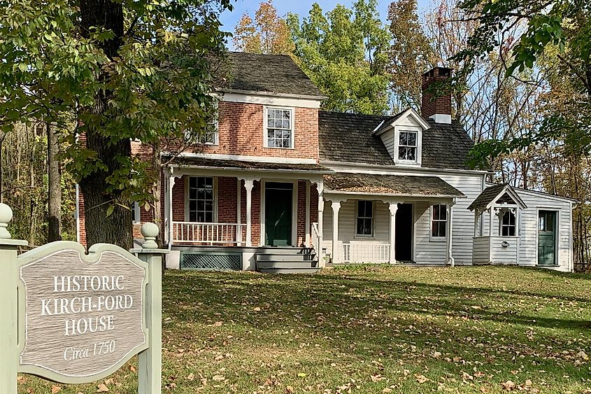 Kirch–Ford House in Warren, By Zeete - Own work, CC BY-SA 4.0, https://commons.wikimedia.org/w/index.php?curid=95018850