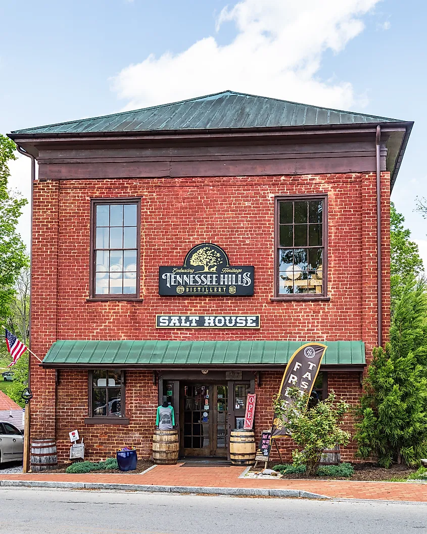 This building was built in 1840 by businessman William Crouch, and used as a general store and warehouse; then used in the Civil War to store salt.