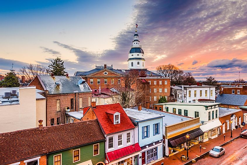 Annapolis, Maryland, USA downtown view over Main Street with the State House