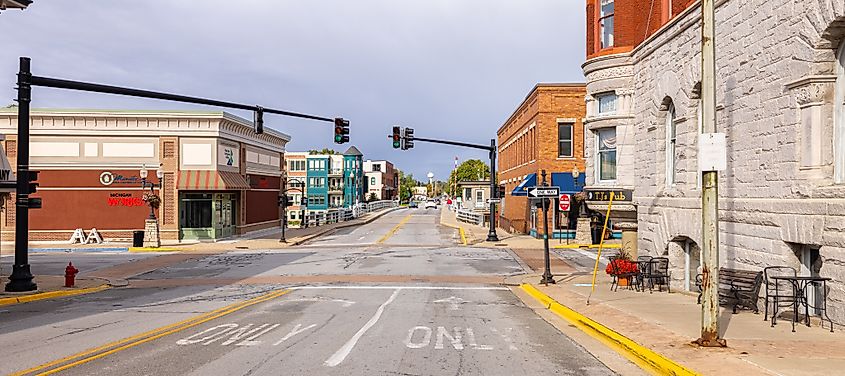 Manistee, Michigan: Historic city center as seen on River Street