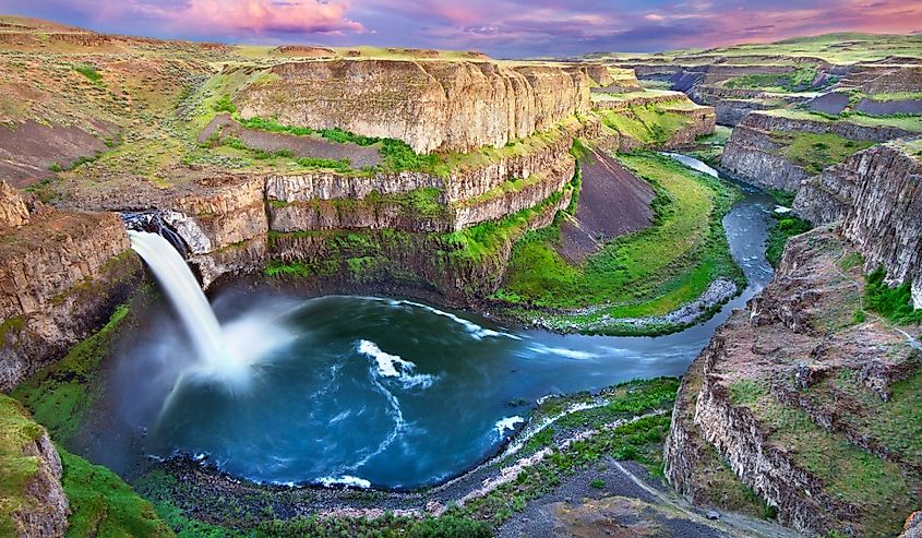 Overlooking Palouse Falls in Washington at sunset