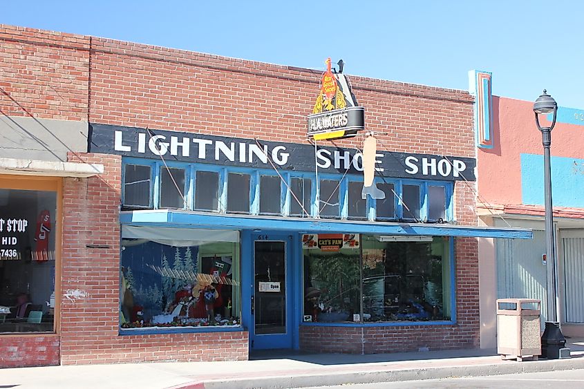 Lightning Shoe Shop - Safford, AZ (Credit: The Bouncing Czech via Flickr)