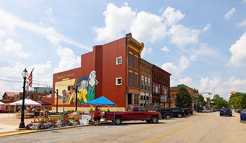 The business district on Market Street in Bluffton.