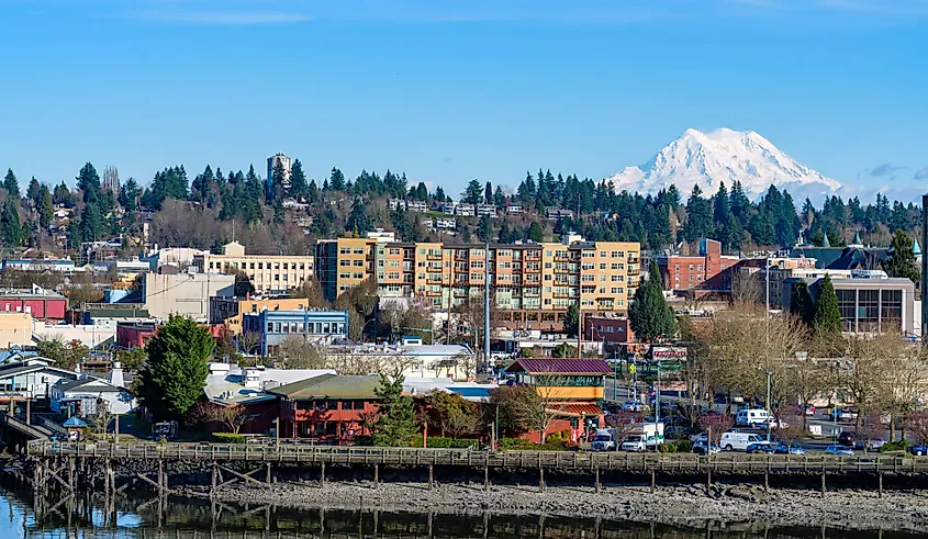 Mount Rainier overlooks Olympia, Washington