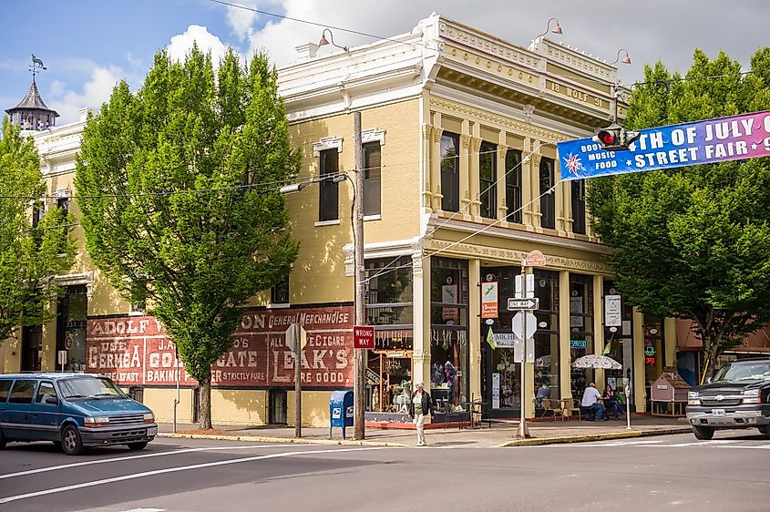 USA, OR, SILVERTON - JUN 19, 2012 - Building at the city of Silverton, via Laurens Hoddenbagh / Shutterstock.com