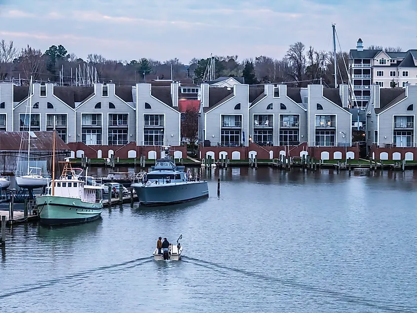 Waterfront residences in Cambridge, Maryland