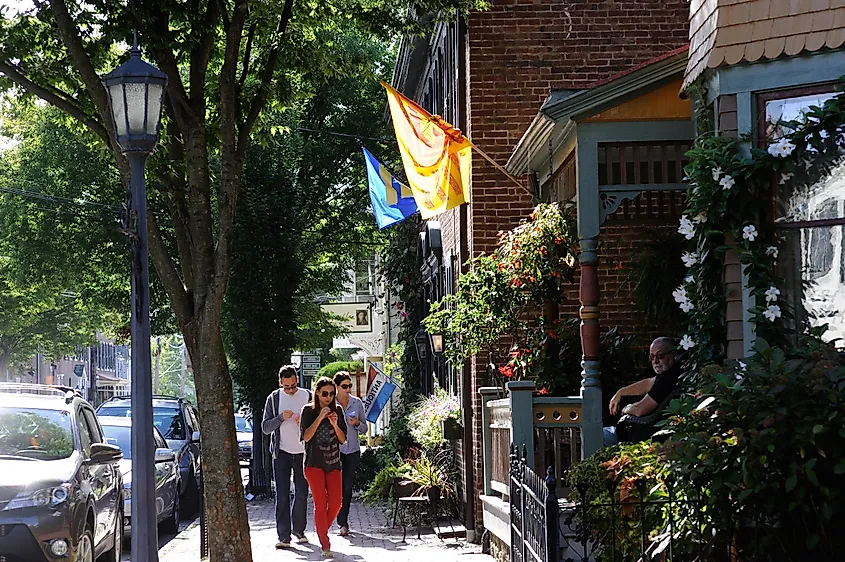 Street view of Lambertville, New Jersey, along the Delaware River.