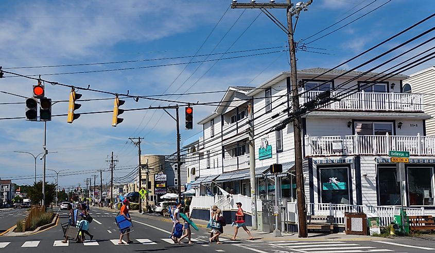 Pedestrians crossing the road Route 1 North in the summer in Dewey Beach
