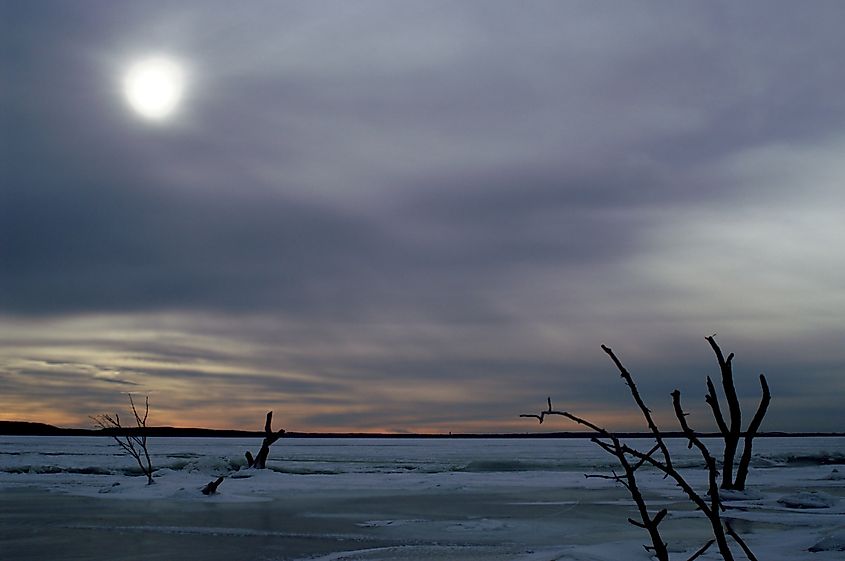 A frozen Devil's Lake in winter.