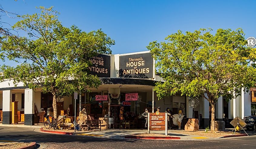 Exterior view of a Thrift store Boulder City, Nevada.