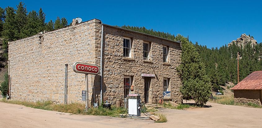 Green Mercantile Store in Buffalo Creek, Colorado (Credit: Alex Rockwood, CC BY-SA 4.0, via Wikimedia Commons)
