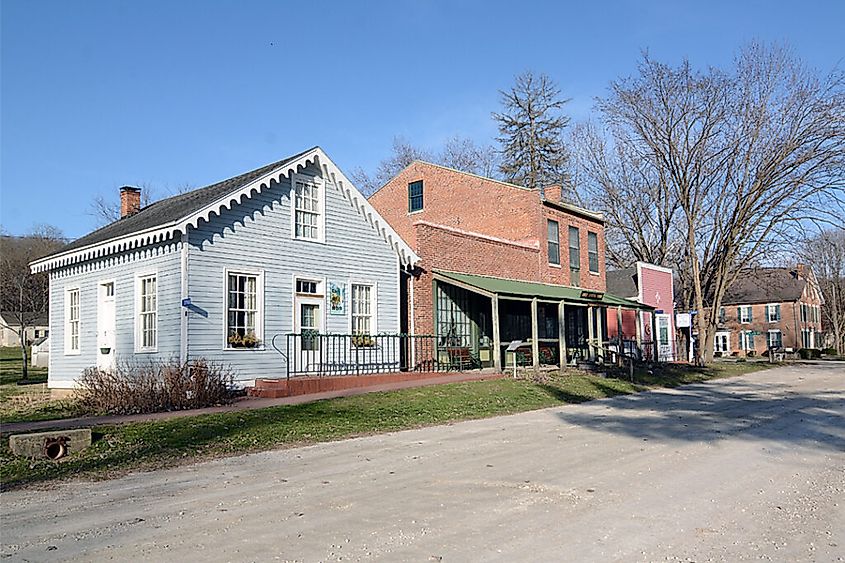 Hawk Drive, Bentonsport, Iowa. Photo (2021) by Kenneth Mays.