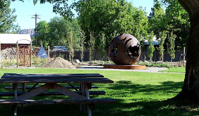 Public Art Sculpture, fabricated metal, Bernard Hosey, Twisp, Washington