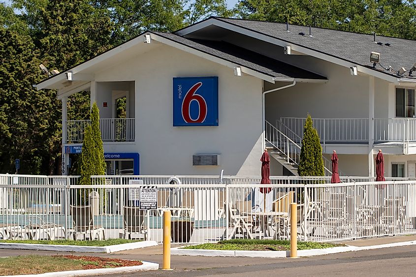 Exterior view of the Motel 6 in Tigard, Oregon.