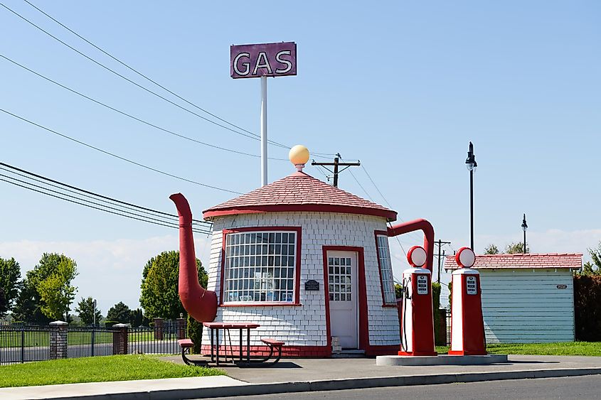 Teapot Dome historic gas station in Zillah Washington on sunny summer day with blue sky, via Ian Dewar Photography / Shutterstock.com