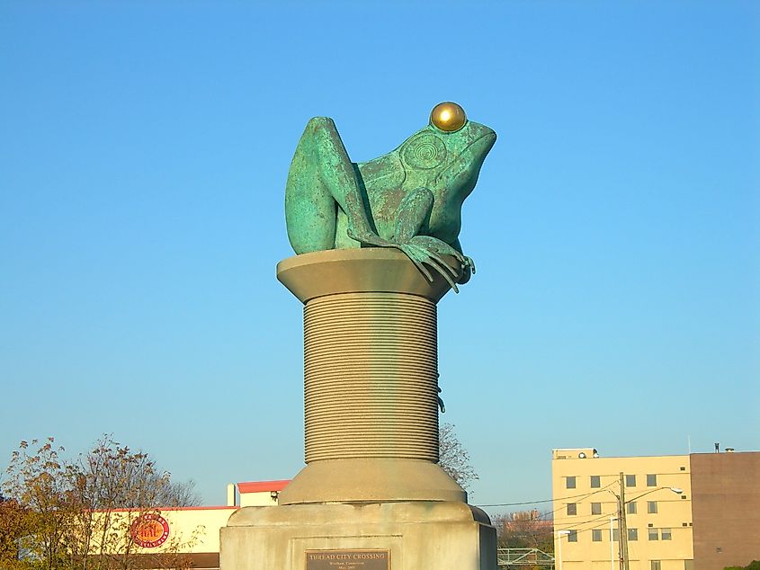 Giant Willimantic Frog & Spool statue in Willimantic, Connecticut