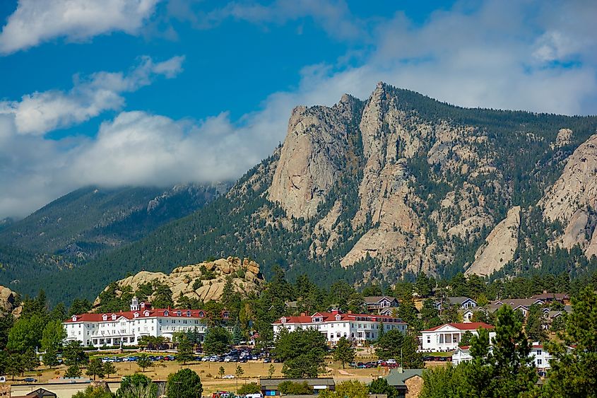 The Stanley Hotel in Estes Park, Colorado on a sunny day.