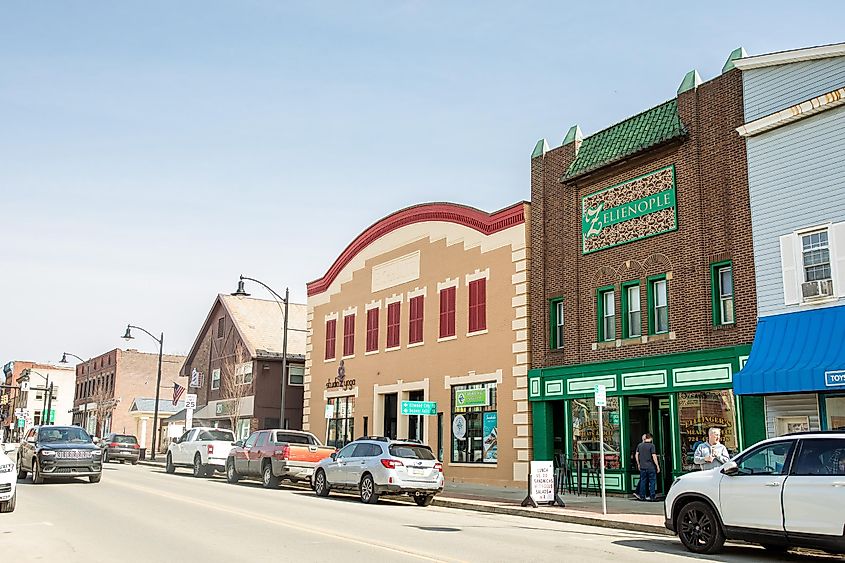 The sun shines over a bustling Main Street in the Borough of Zelienople, Pennsylvania, via Jenna Hidinger / Shutterstock.com