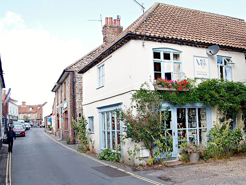 Albert Street, Holt, Norfolk. Albert Street, Holt, Norfolk by David Hallam-Jones, CC BY-SA 2.0 <https://creativecommons.org/licenses/by-sa/2.0>, via Wikimedia Commons