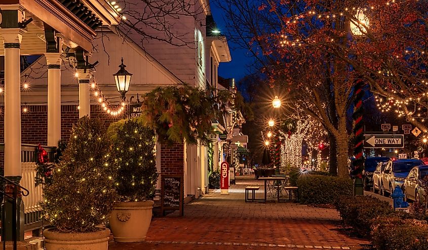 A festively lit street in downtown Worthington Ohio decorated for the holidays