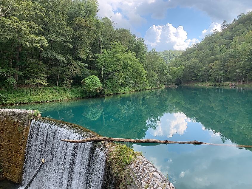 Beautiful Mirror Lake in Mountain View, Arkansas