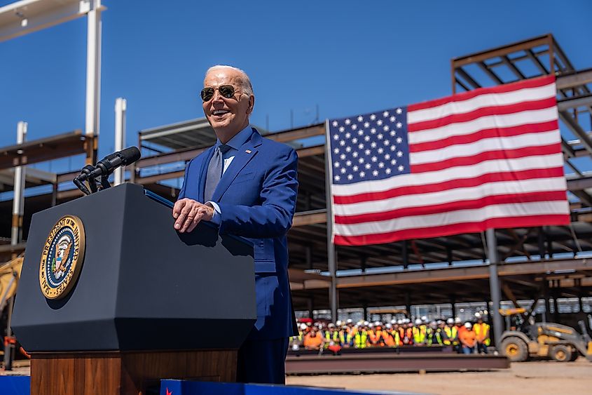 A ceremony to announce expansion of the Intel Ocotillo Campus in Chandler, ArizonaThe White House, Public domain, via Wikimedia Commons
