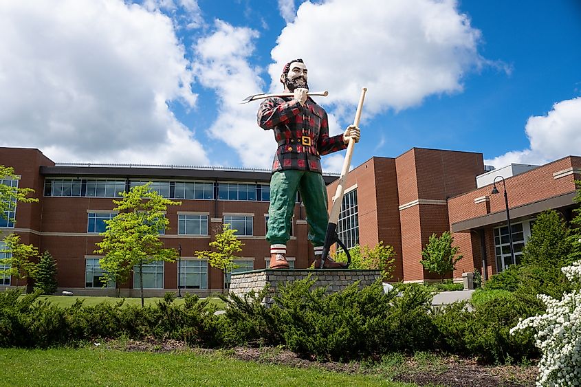 Giant statue of Paul Bunyan in Bangor, Maine.