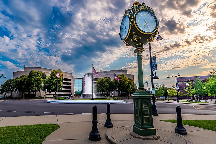 Curt Time” memorial clock and central fountain in Belleville.