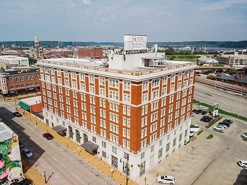 Aerial view of Hotel Julien in Iowa, via
