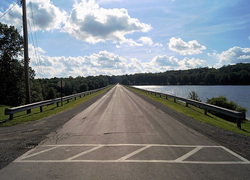 Treasure Lake road in Pennsylvania