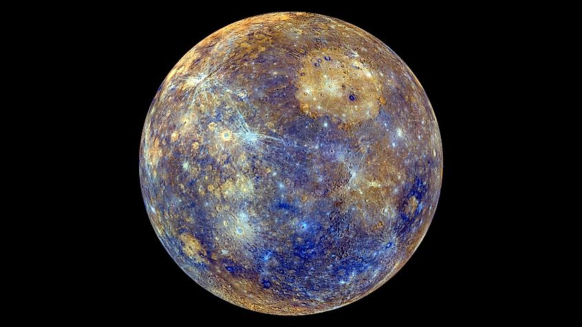 Цветной вид Меркурия, полученный из изображений, сделанных основной миссией MESSENGER, НАСА.