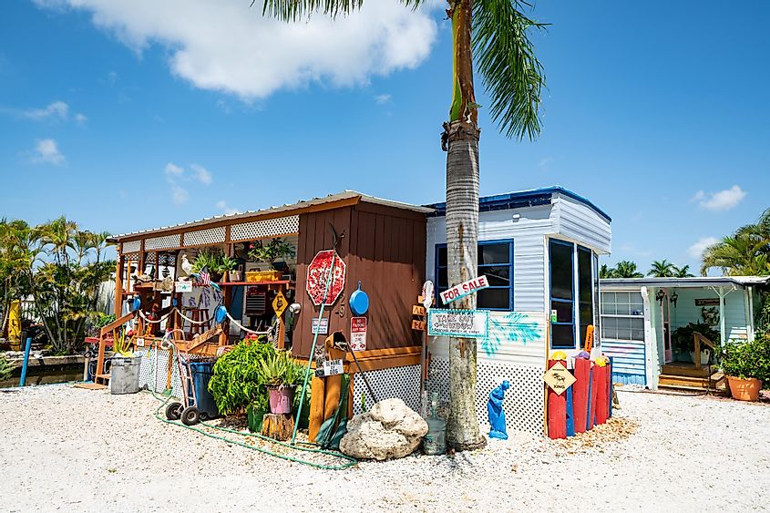 Photo of a tiny seafood market in Matlacha, Florida