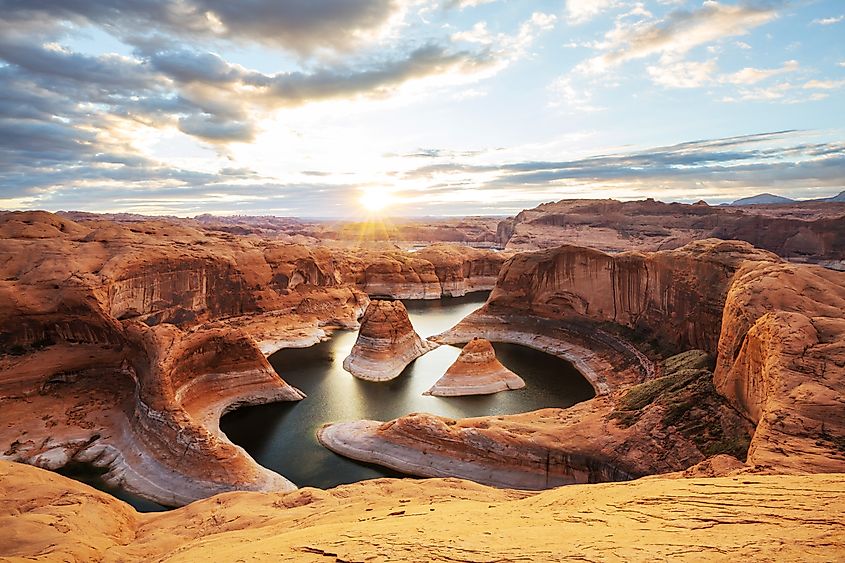 Reflection canyon in Powell lake, USA