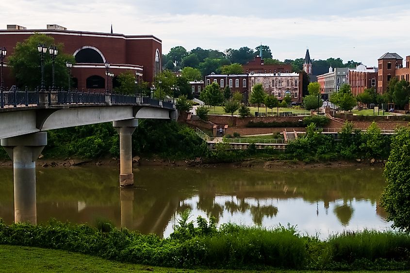  Etowah River flows through the city and joins the Coosa and Oostanaula in the middle of Rome, Georgia. 
