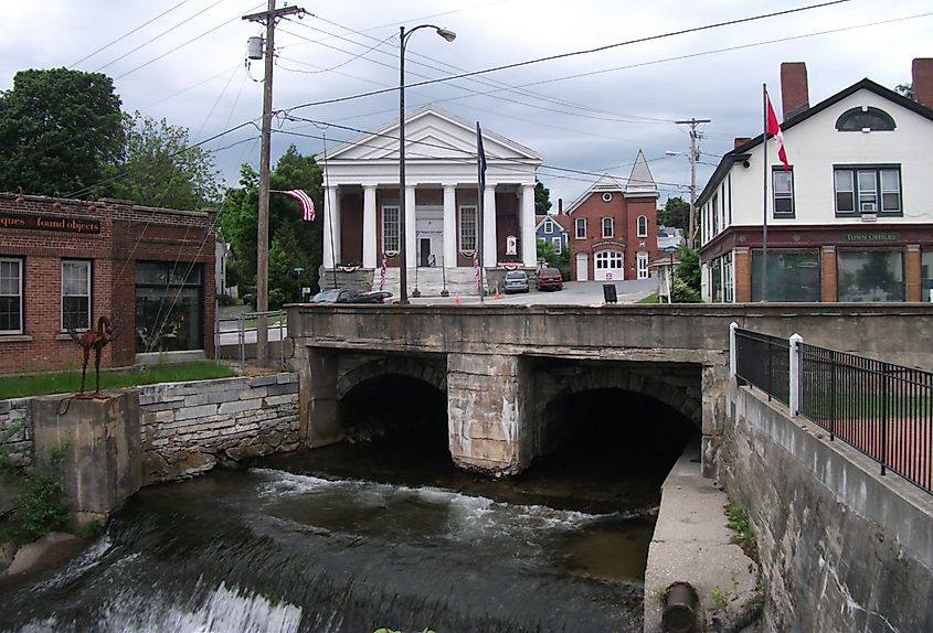 Bridge in Brandon, Vermont. Image credit Doug Kerr, CC BY-SA 2.0 , via Wikimedia Commons