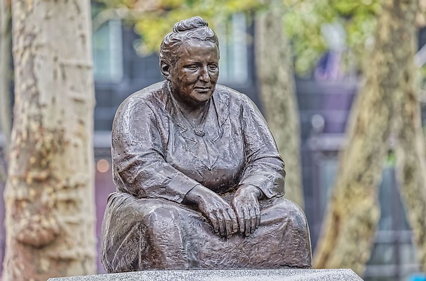 Statue of Gertrude Stein in Bryant Park