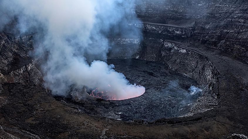 Cráter del monte Nyiragongo en la República Democrática del Congo, África.