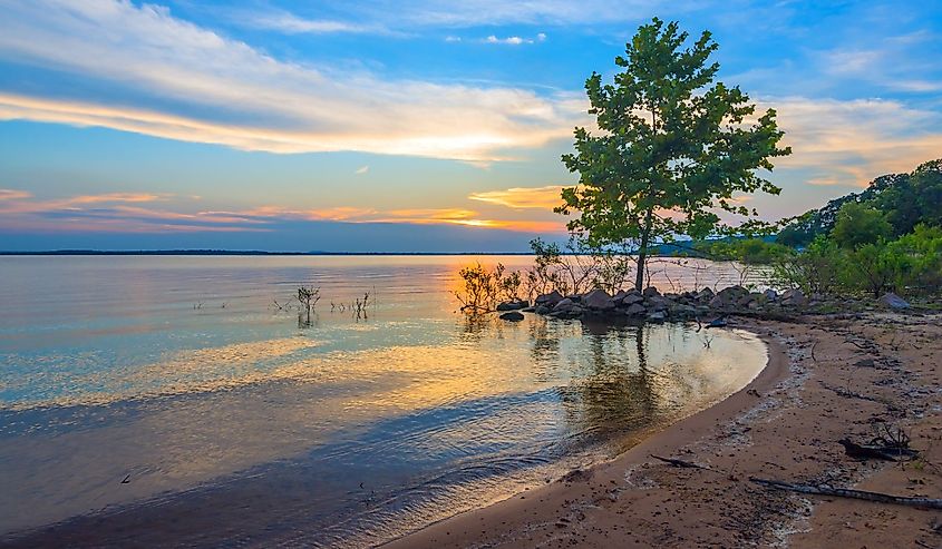 Lake Eufaula, found in eastern Oklahoma