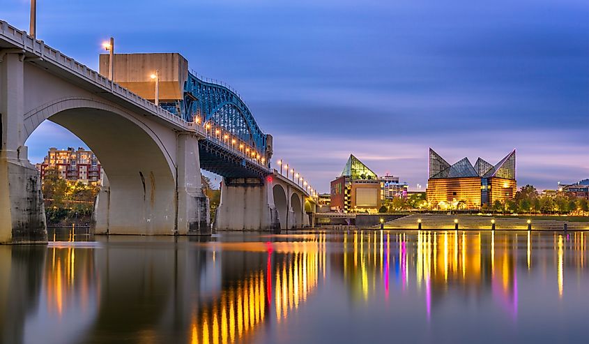 Chattanooga, Tennessee, USA downtown skyline on the Tennessee River at dusk