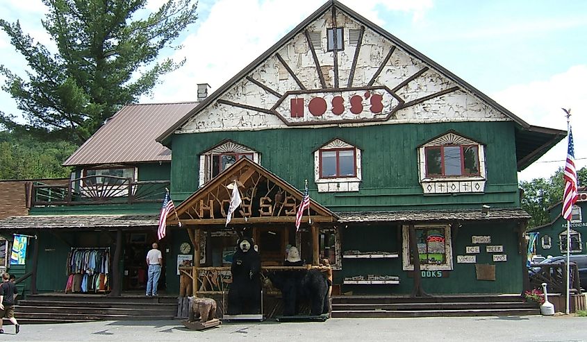Exterior of Hoss's Country Corner store.