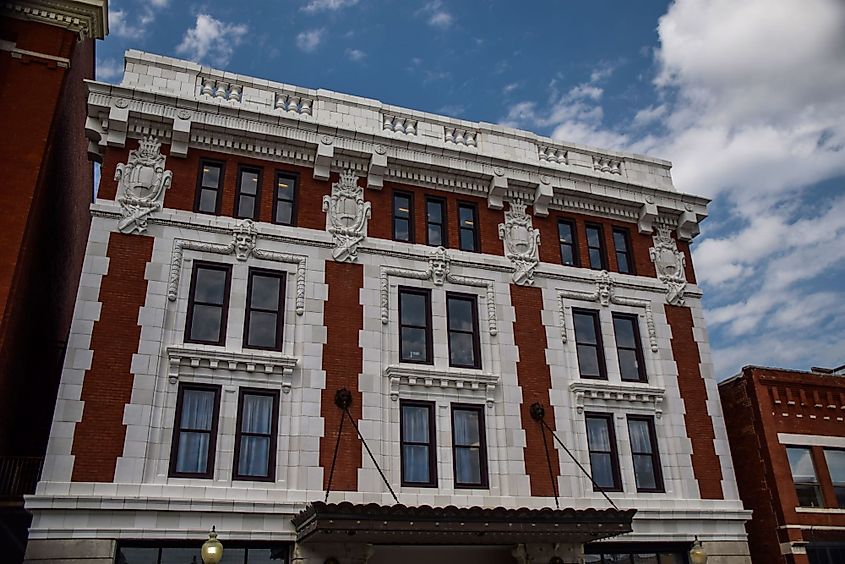 The exterior of the Springfield Little Theatre in downtown Springfield, Missouri