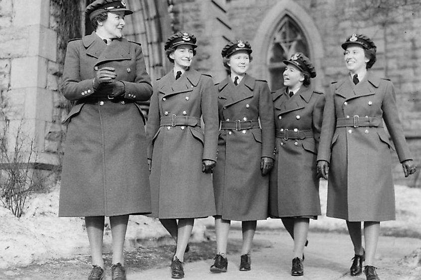 Five women of the Canadian Women of the Air Force