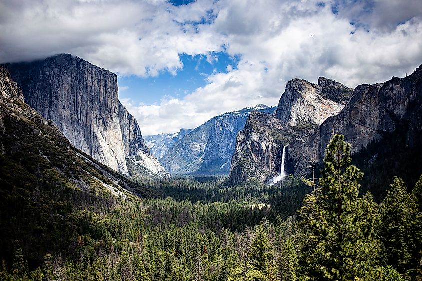 Yosemite Valley Overlook Landscape from Visitor Parking beyond the Tunnel.
