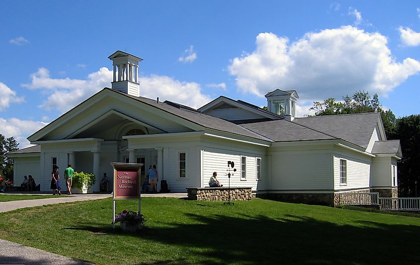 Norman Rockwell Museum in Stockbridge, Massachusetts. In Wikipedia. https://en.wikipedia.org/wiki/Stockbridge,_Massachusetts By User:Rmrfstar - Own work, CC BY 2.5, https://commons.wikimedia.org/w/index.php?curid=318518