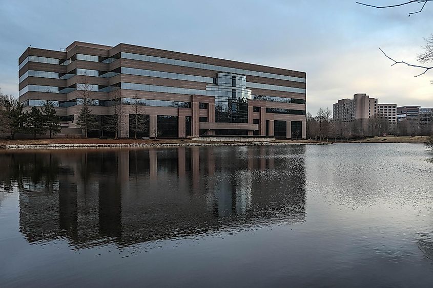 Office building in Town and Country, Missouri, Photo by Flickr user, Paul Sableman