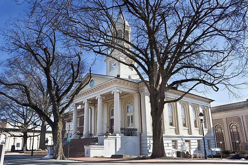 Warrenton Courthouse in wintertim