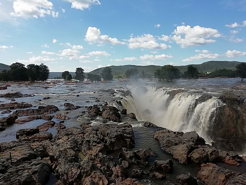 Hogenakkal Falls