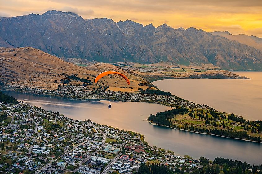 Paragliding in Queenstown